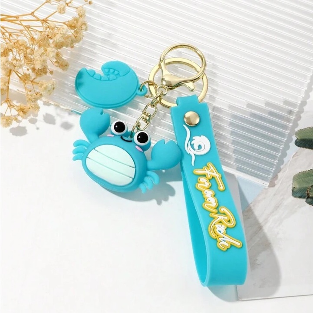 Blue Crab Keychain - Picture 5 of 7